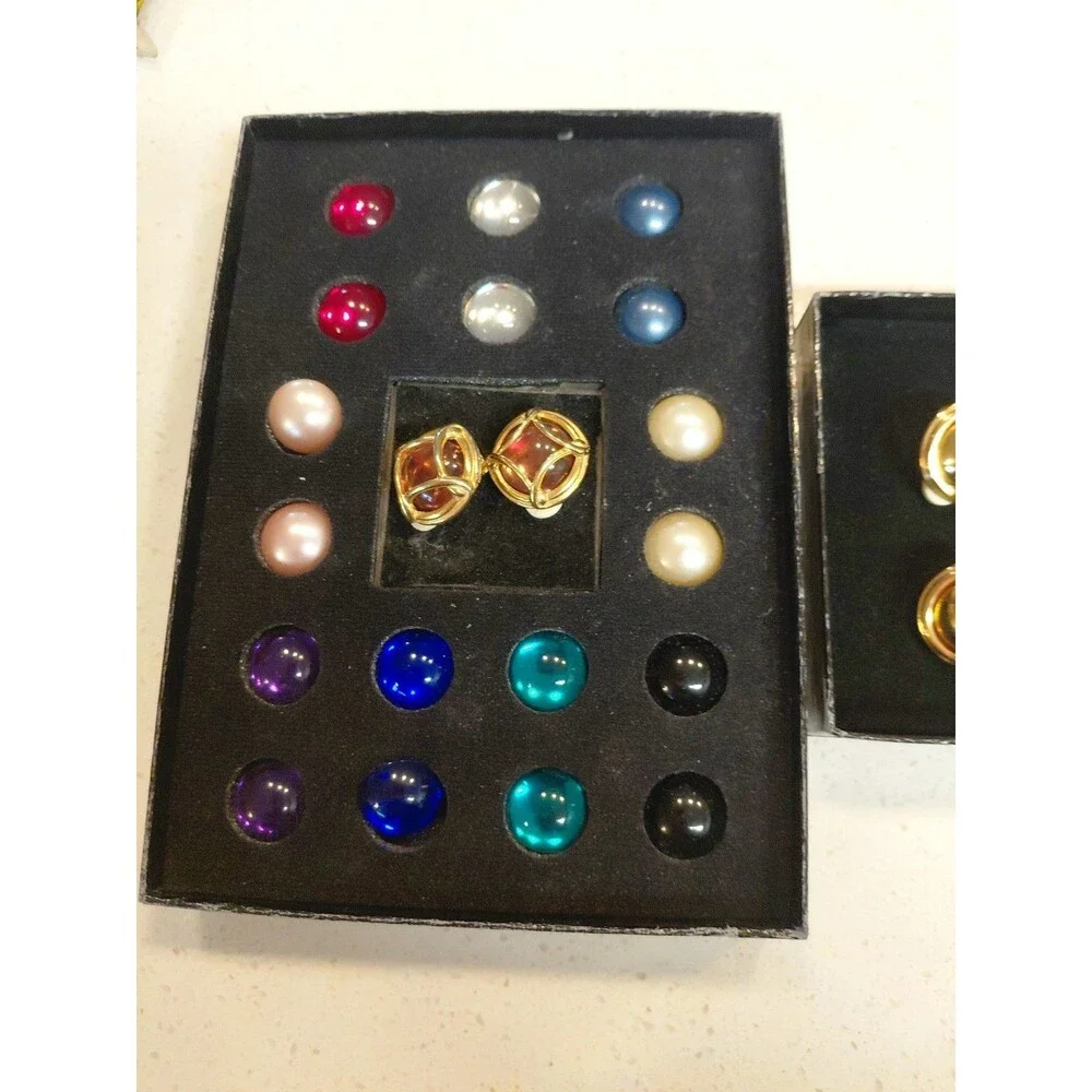 Joan Rivers Classic Collection  2 pairs CLIP Earrings with 11 Changeable Colors\